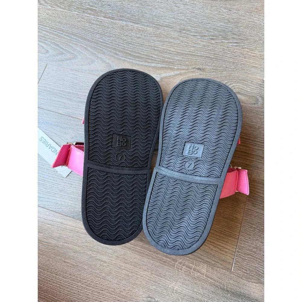 No Boundaries Pink Grommet Buckle Platform Slide Sandals Size 7 NWT Edgy Punk